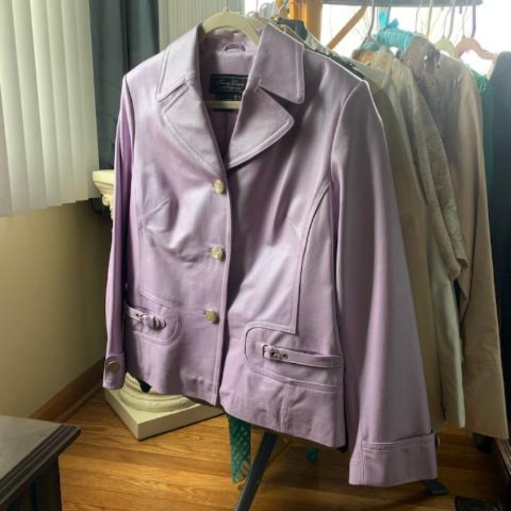 Terry Lewis Classic Luxuries 100% Genuine Leather Jacket, size 14, lavender